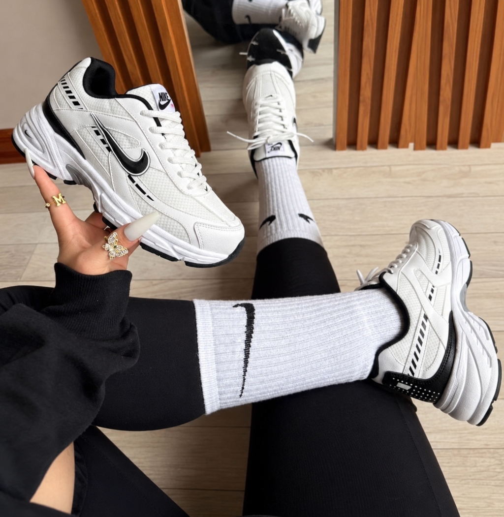 Nike Initiator