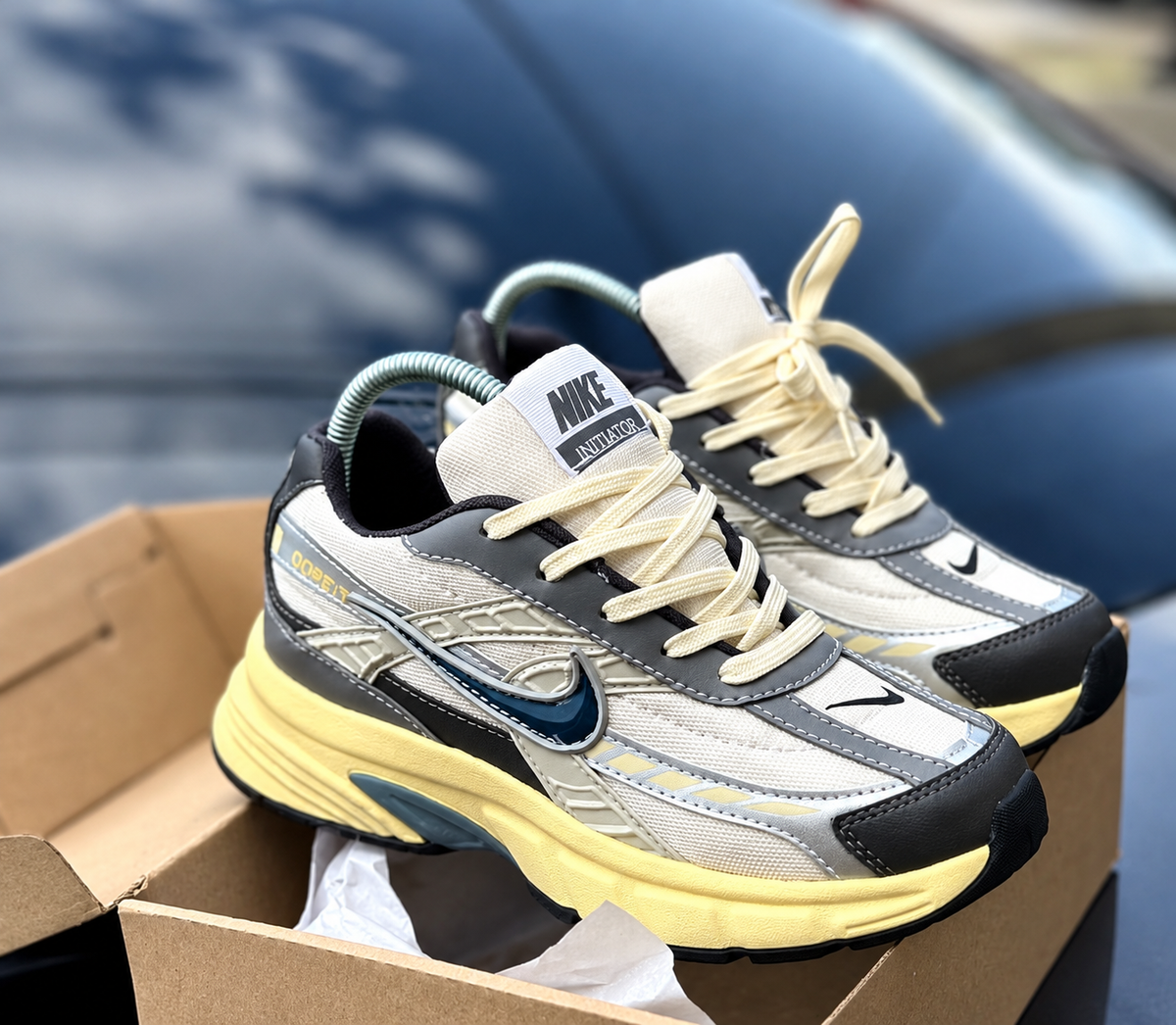Nike Initiator