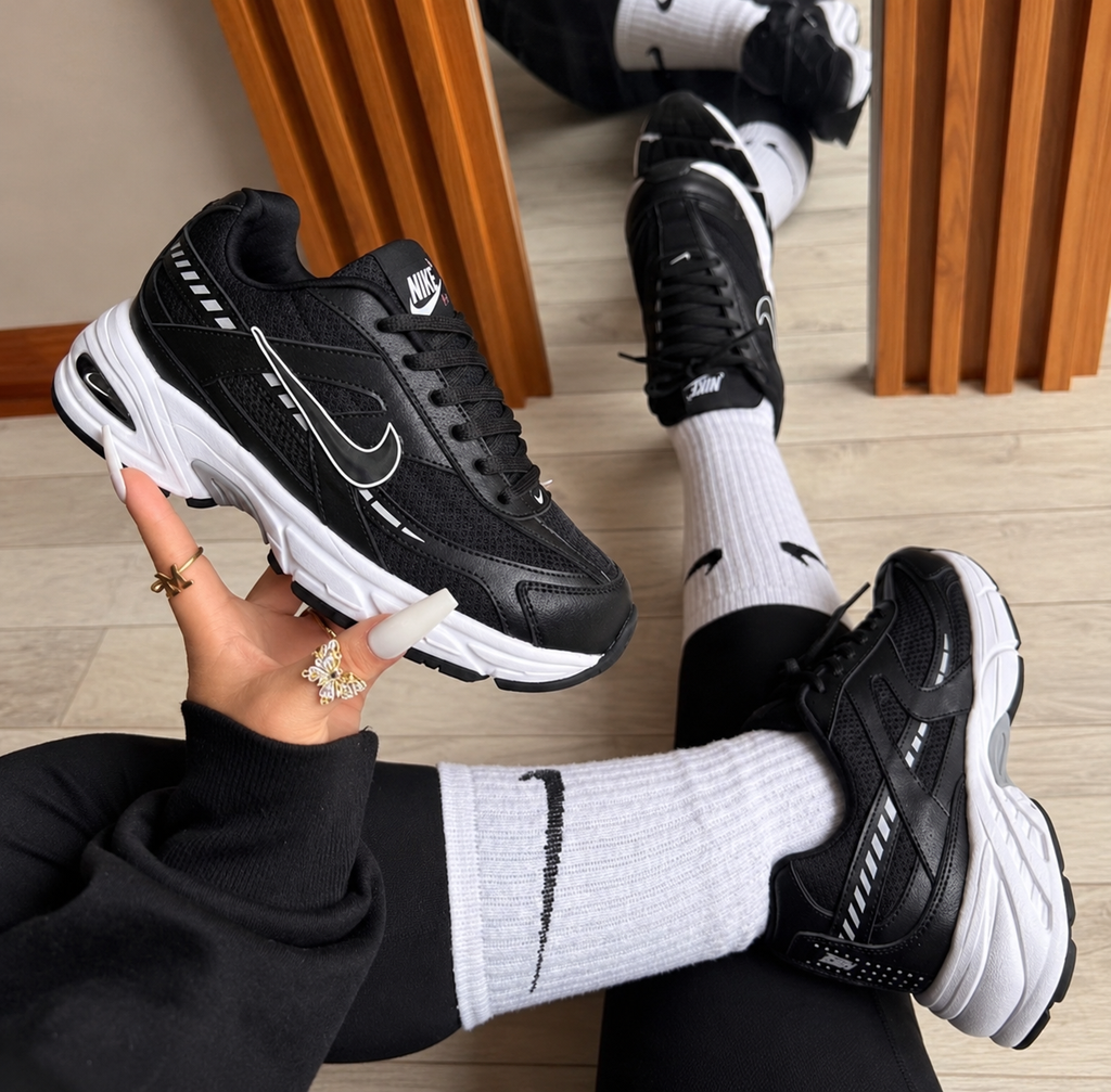 Nike Initiator